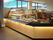 AnnaMaas Catering, keuken en uitgiftebuffet dagwinkel entreehal, st. Anna Ziekenhuis