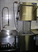 Specialiteiten Restaurant 't Flamberke in Arendonk Belgie kiest voor Nederlandse Rhima WD7 vaatwasmachine.